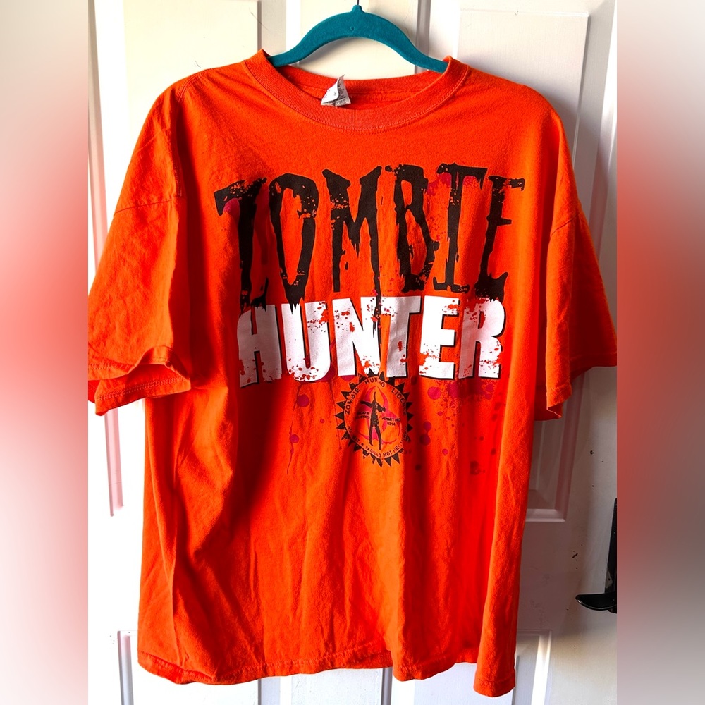Jerzees men’s orange Zombie Hunter graphic t shirt size‎ 2xl
